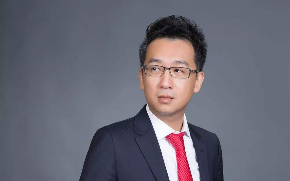 洪灝.jpg